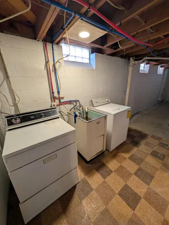 $237,500 | 1300 Venice Street, Dearborn, MI 48124