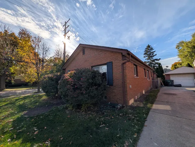 $237,500 | 1300 Venice Street, Dearborn, MI 48124