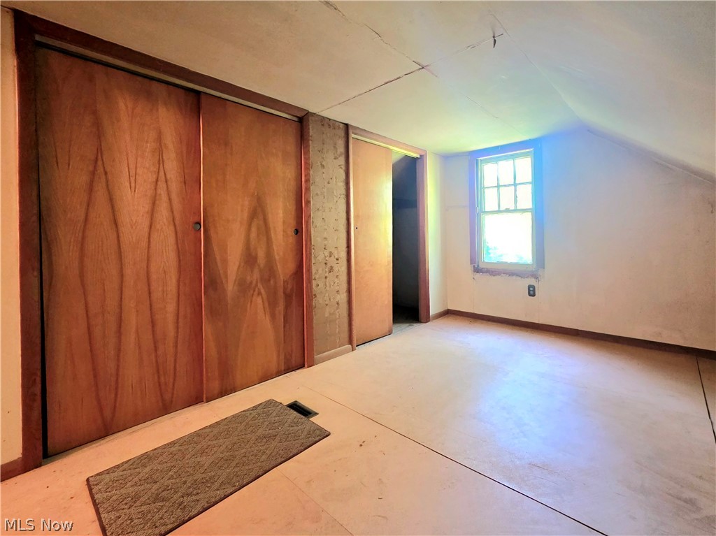 4141 Dunton Road Lorain, OH 44055 - Photo 18 of 32 2nd floor bedroom #1
