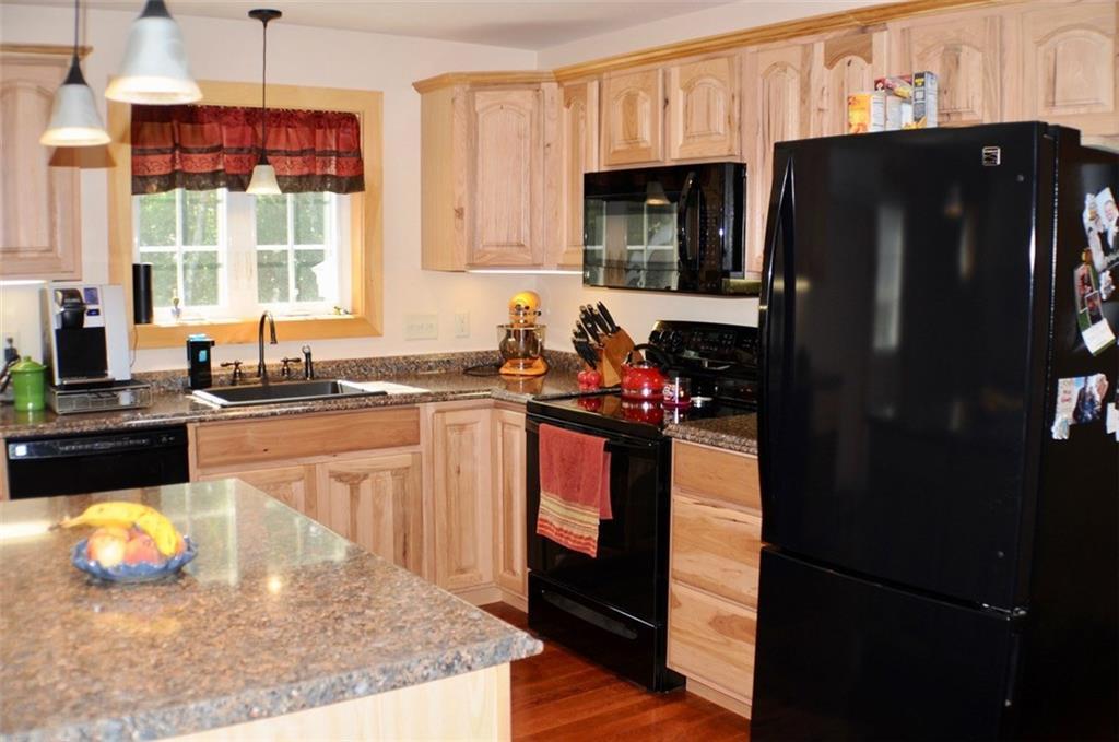 4 Fiddlehead Way Kennebunk, ME 04043 - Photo 10 of 32 Country kitchen
