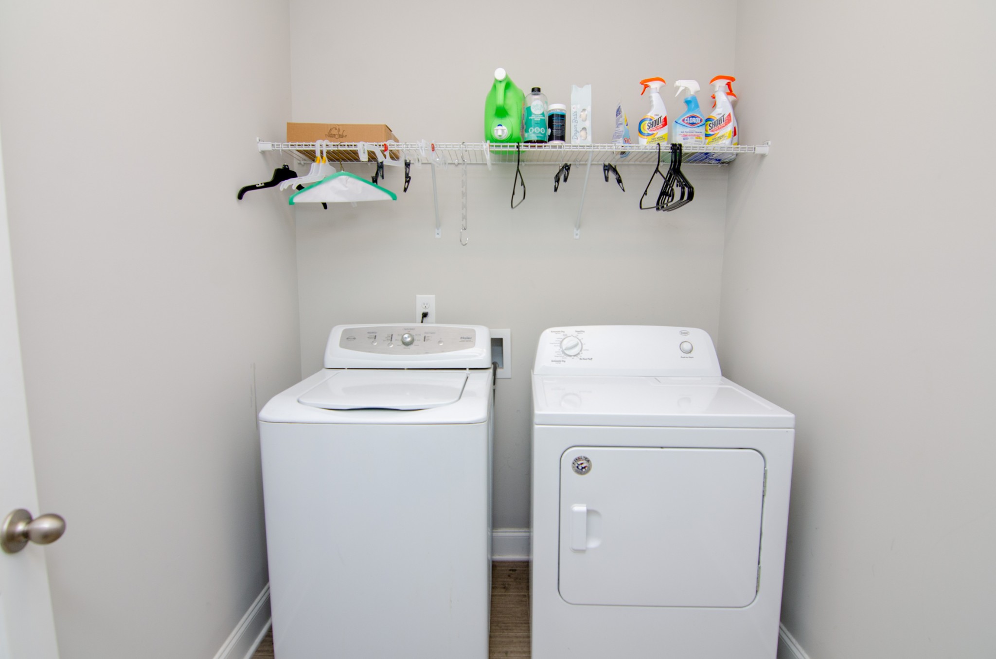 1060 Westgate Drive Gallatin, TN 37066 - Photo 12 of 31 a utility room with dryer and washer