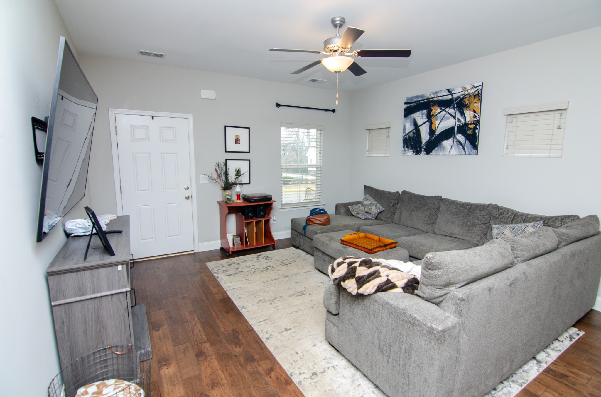 1060 Westgate Drive Gallatin, TN 37066 - Photo 6 of 31 a living room with furniture a air conditioner and a window