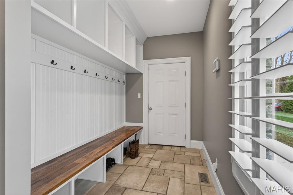 10349 Bauer Road St. Louis, MO 63128 - Photo 27 of 76 Gallery Image 27
