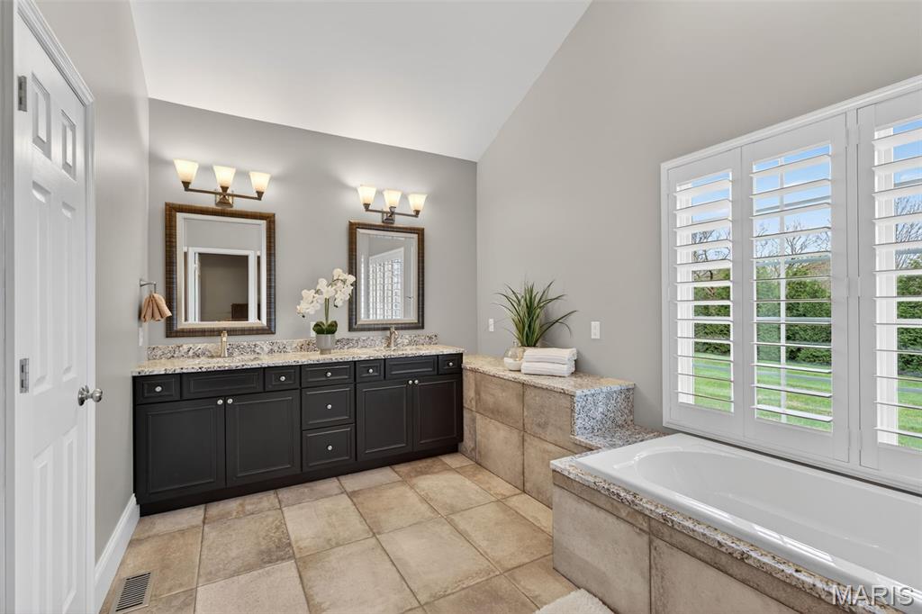 10349 Bauer Road St. Louis, MO 63128 - Photo 34 of 76 Gallery Image 34