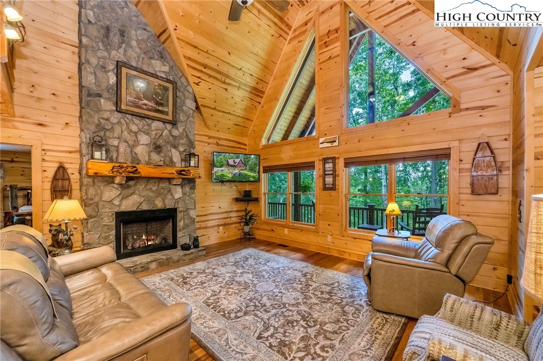 180 Raccoon Ridge Lansing, NC 28643 - Photo 8 of 42 Gallery Image 8