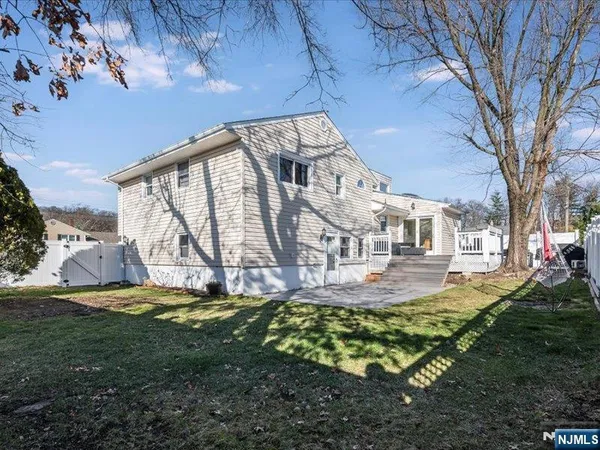 $5,500 | 15 Windemere Road, Verona, NJ 07044