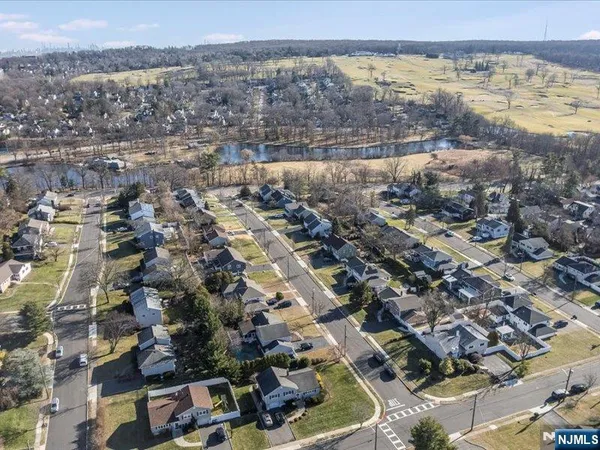 $5,500 | 15 Windemere Road, Verona, NJ 07044