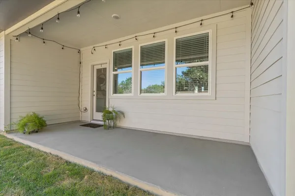 $328,900 | 161 Spangle Way, Kyle, TX 78640