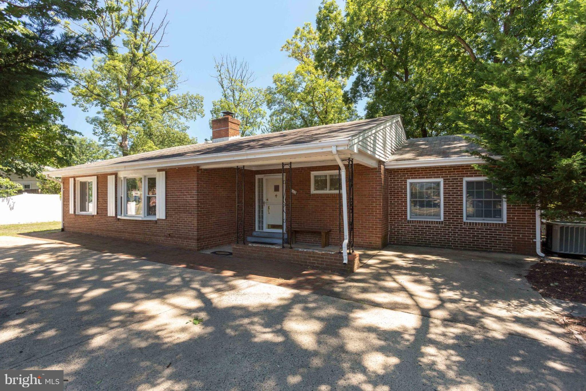 6405 Franconia Road Springfield, VA 22150 - Photo 1 of 26 3 BR, 2 BA single level rambler