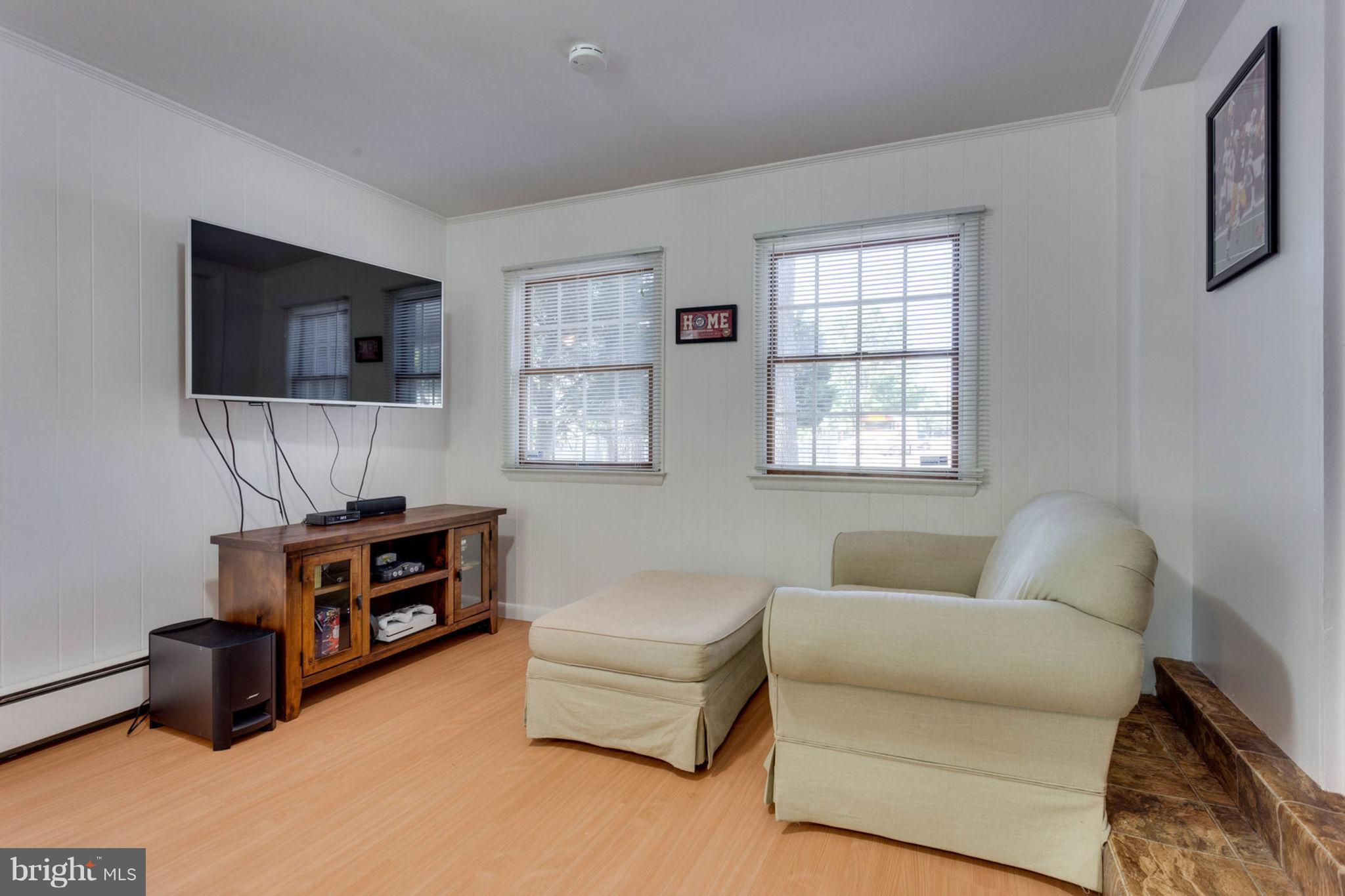 6405 Franconia Road Springfield, VA 22150 - Photo 19 of 26 Family Room