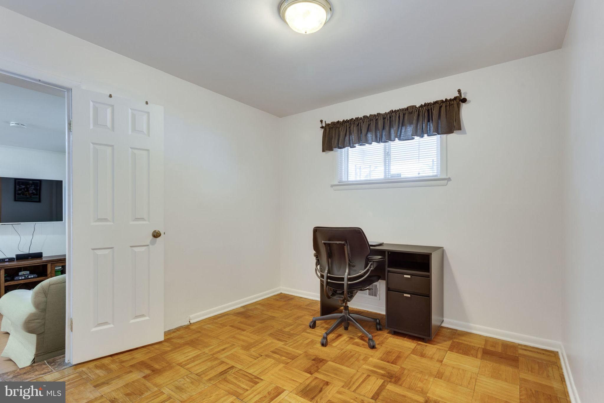 6405 Franconia Road Springfield, VA 22150 - Photo 20 of 26 Additional space to set up study, hobby room