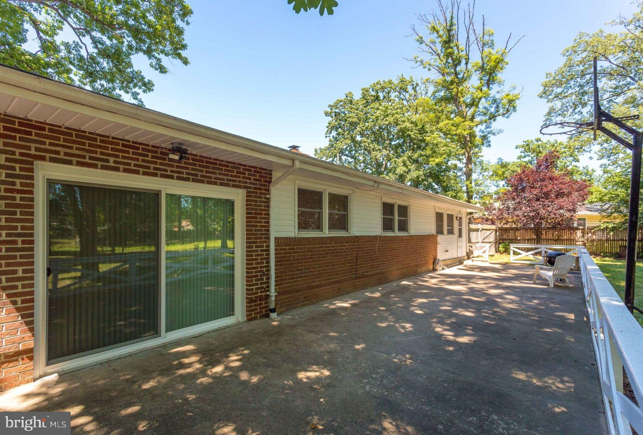 6405 Franconia Road Springfield, VA 22150 - Photo 24 of 26 Sliding glass leads to patio, backyard