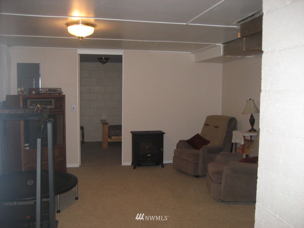 18949 Cook Road Southeast Yelm, WA 98597 - Photo 11 of 15 Gallery Image 11