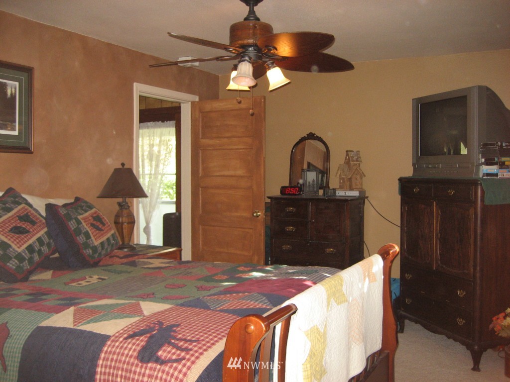 18949 Cook Road Southeast Yelm, WA 98597 - Photo 9 of 15 Gallery Image 9