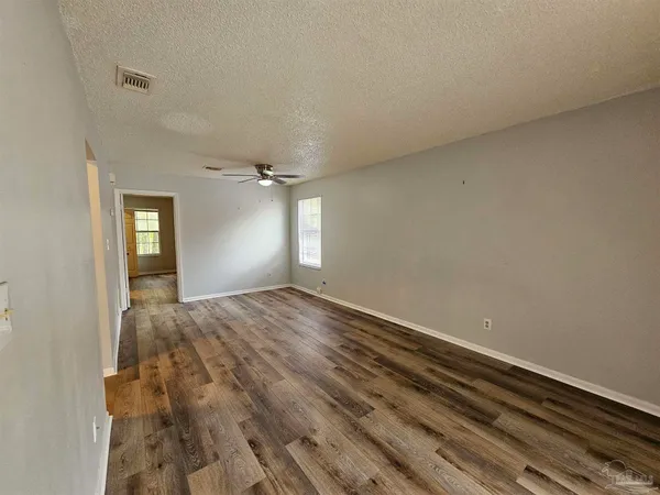 $850 | 6288 Hamilton Bridge Road, Unit 704, Milton, FL 32570