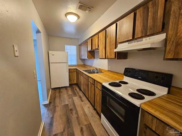 $850 | 6288 Hamilton Bridge Road, Unit 704, Milton, FL 32570