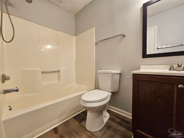 $850 | 6288 Hamilton Bridge Road, Unit 704, Milton, FL 32570