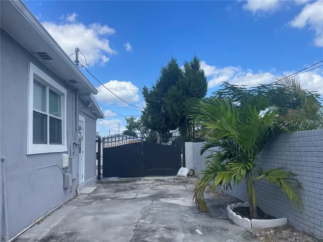 $3,100 | 3207 North Howard Avenue, Tampa, FL 33607