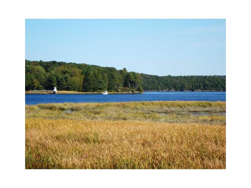 24 Riverview Road Bath, ME 04530 - Photo 2 of 16 View.