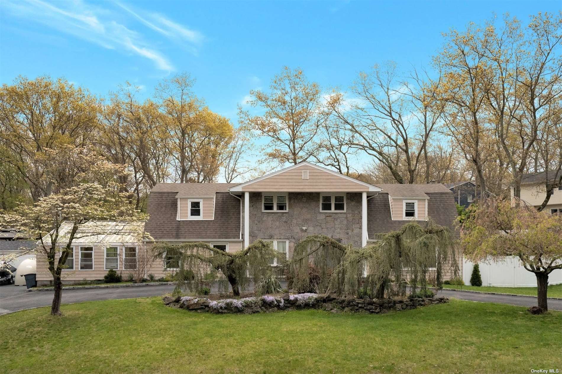 199 Kings Park Road Commack, NY 11725 - Photo 1 of 1 Gallery Image 1