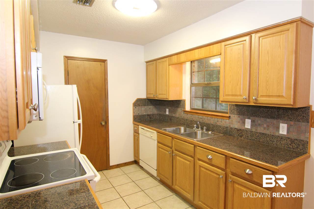 185 Ridgewood Drive Daphne, AL 36526 - Photo 6 of 21 Gallery Image 6