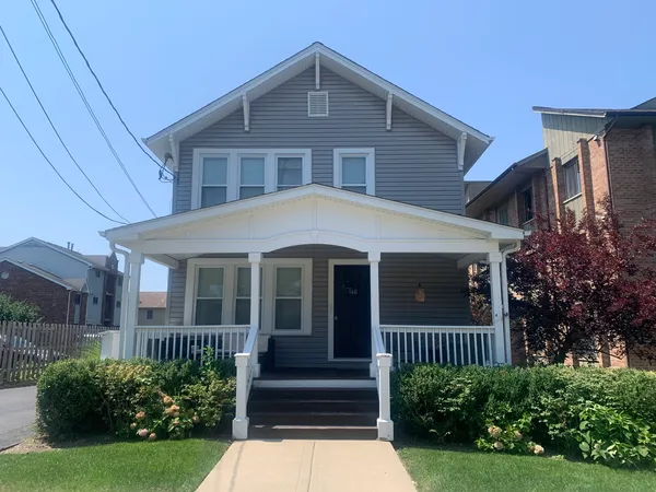 $2,100 | 146 North Brockway Street, Unit 1, Palatine, IL 60067