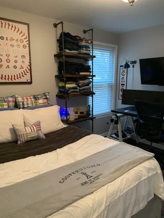 $2,100 | 146 North Brockway Street, Unit 1, Palatine, IL 60067