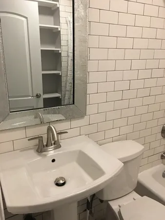 $2,100 | 146 North Brockway Street, Unit 1, Palatine, IL 60067