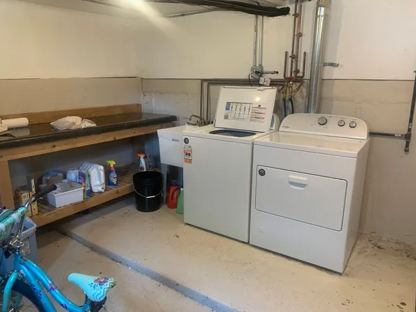 $2,100 | 146 North Brockway Street, Unit 1, Palatine, IL 60067