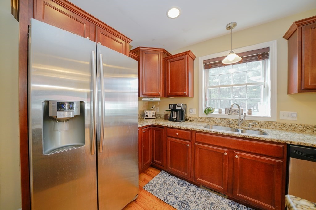 412 Kent Road Springfield, MA 01129 - Photo 11 of 41 Gallery Image 11