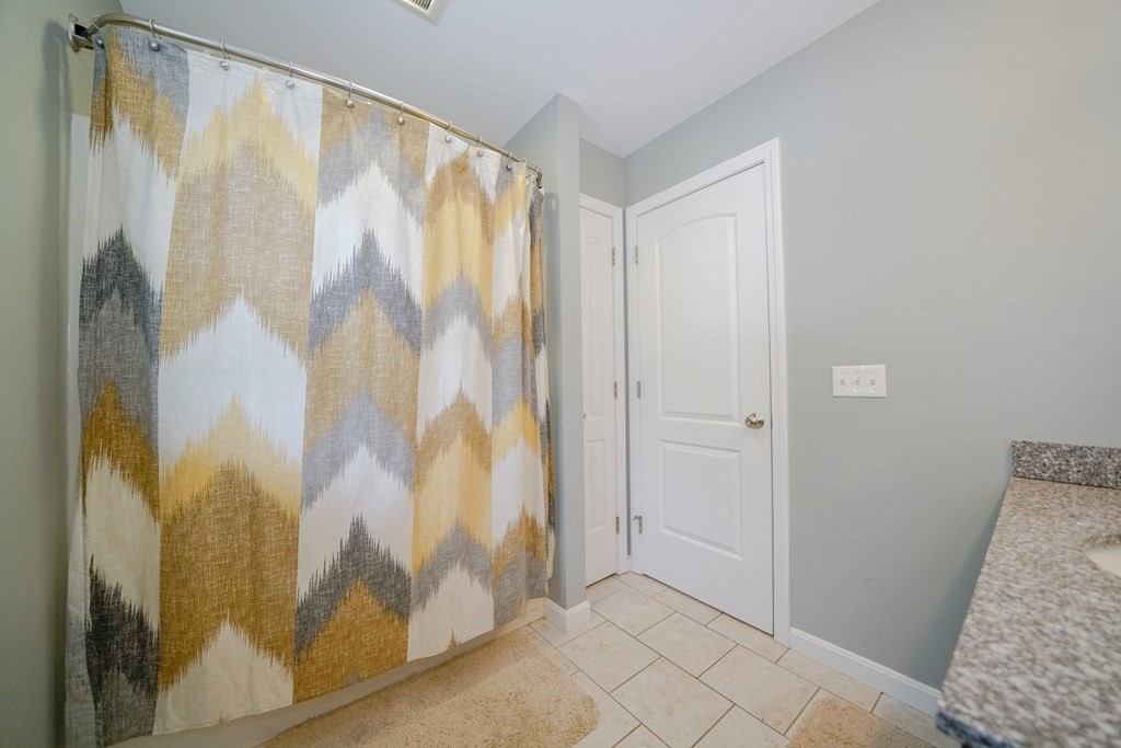 412 Kent Road Springfield, MA 01129 - Photo 18 of 41 Gallery Image 18