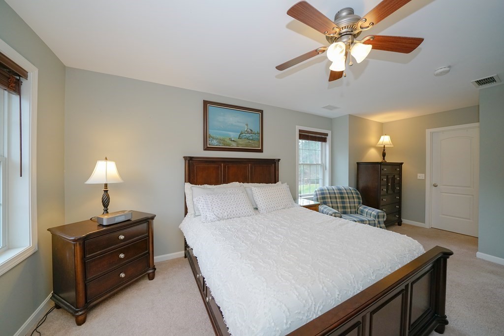 412 Kent Road Springfield, MA 01129 - Photo 23 of 41 Gallery Image 23