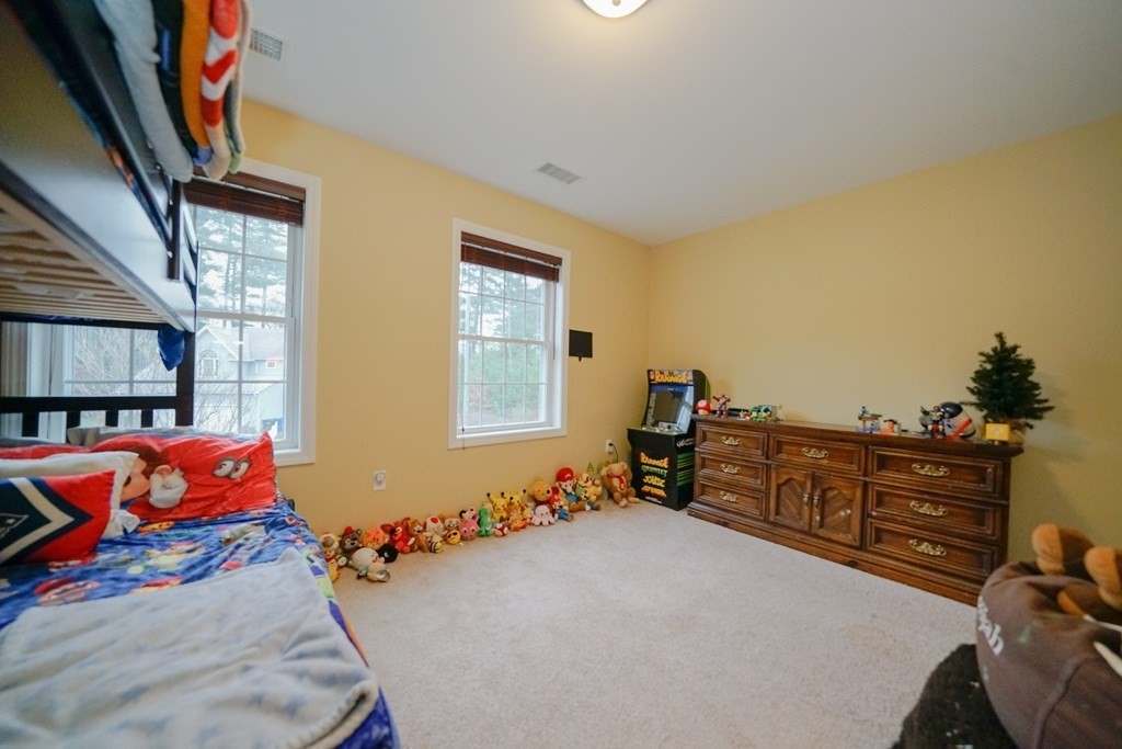 412 Kent Road Springfield, MA 01129 - Photo 30 of 41 Gallery Image 30