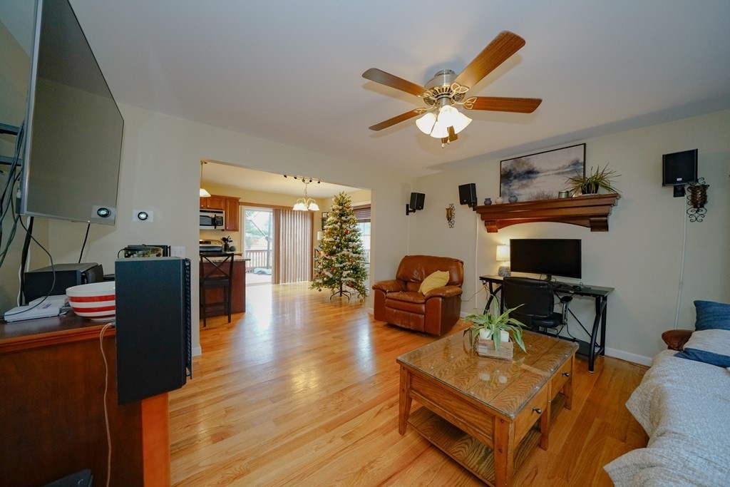 412 Kent Road Springfield, MA 01129 - Photo 4 of 41 Gallery Image 4