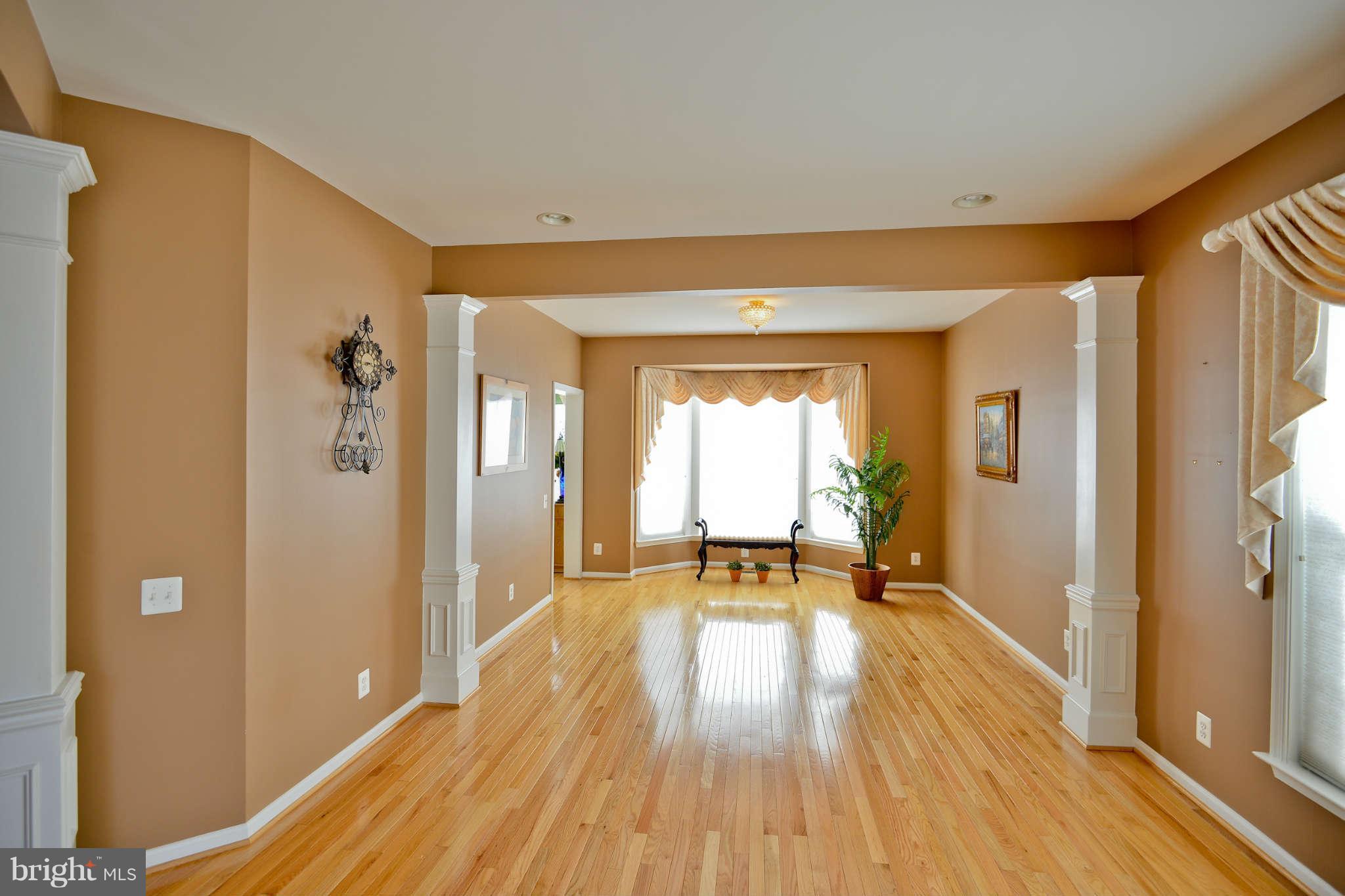 2466 Leyland Ridge Road Herndon, VA 20171 - Photo 8 of 27 Living Room