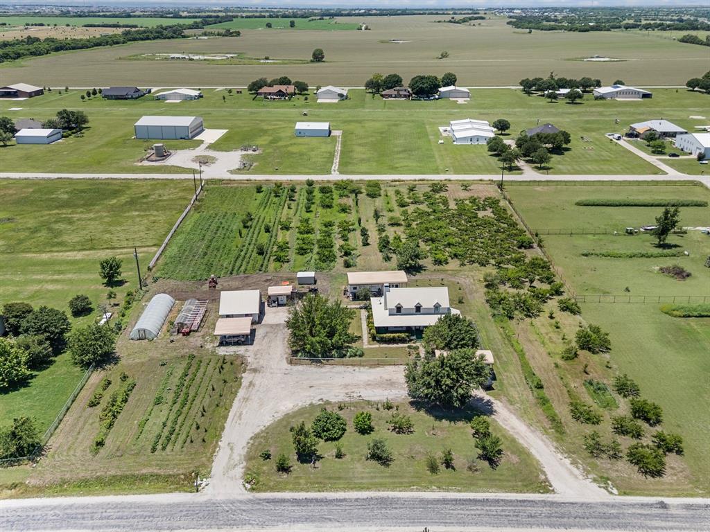 266 Old Chisholm Trail Rhome, TX 76078 - Photo 29 of 39