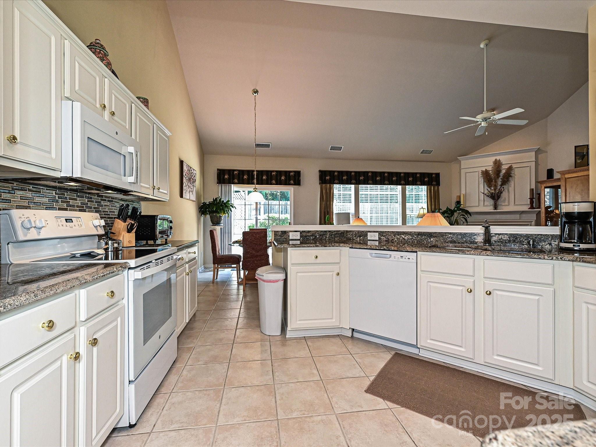 334 Matthews Estates Road Matthews, NC 28105 - Photo 11 of 34