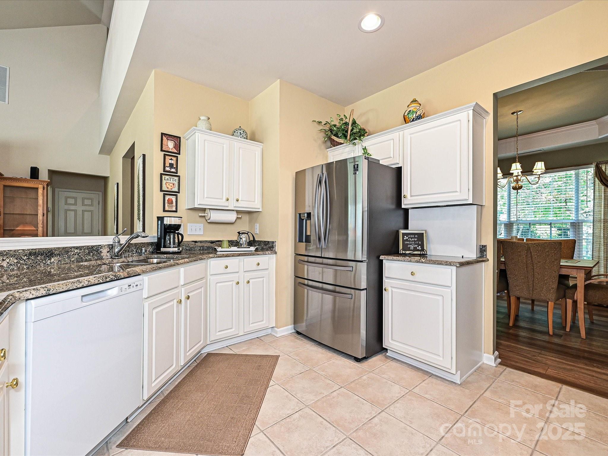 334 Matthews Estates Road Matthews, NC 28105 - Photo 10 of 34