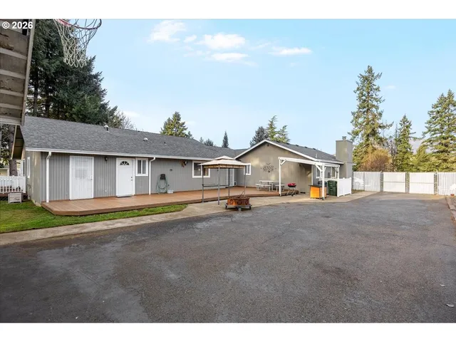 $740,000 | 369 Upper Camp Loop Road, Roseburg, OR 97470