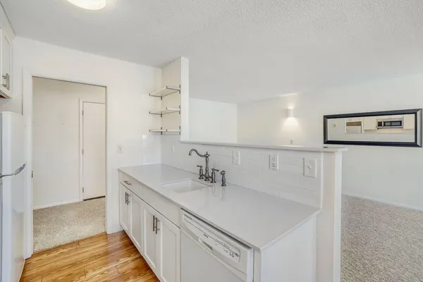 $104,900 | 10113 West 34th Street, Unit 342, Minnetonka, MN 55305