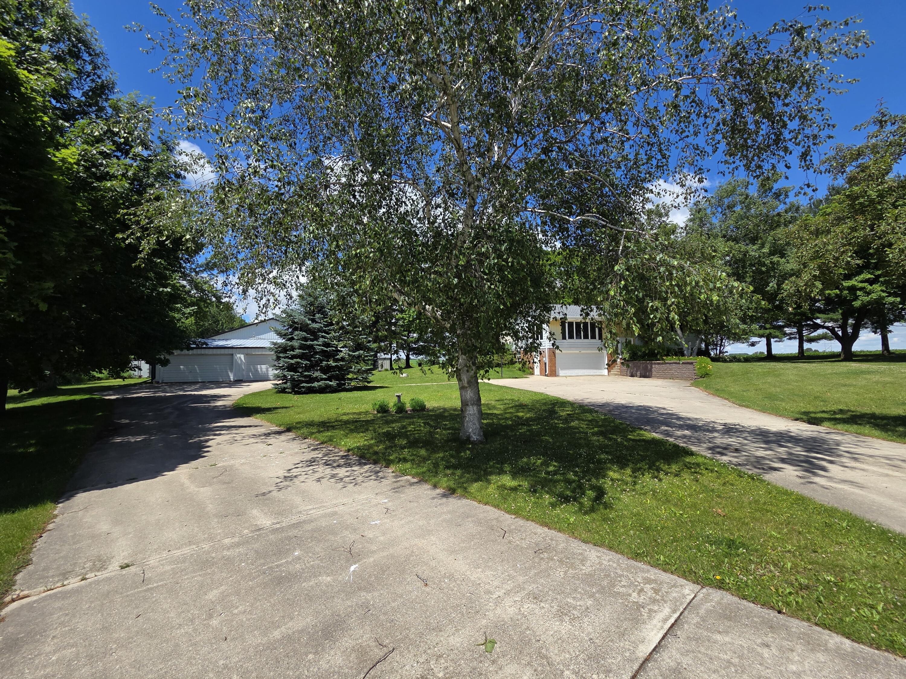 6051 Blueberry Road Addison, WI 53002 - Photo 3 of 52 20260620_115907