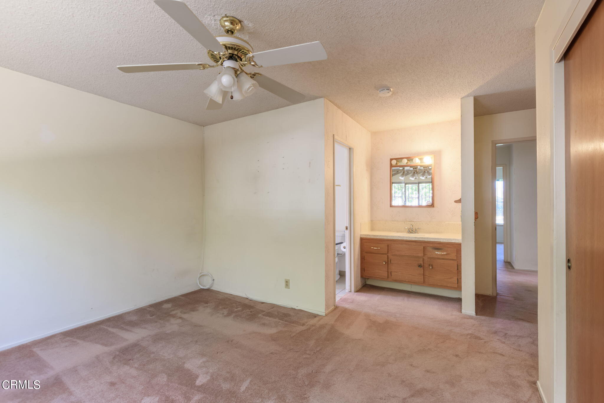 4410 Reeder Avenue Oxnard, CA 93033 - Photo 11 of 20 an empty room with windows and closet