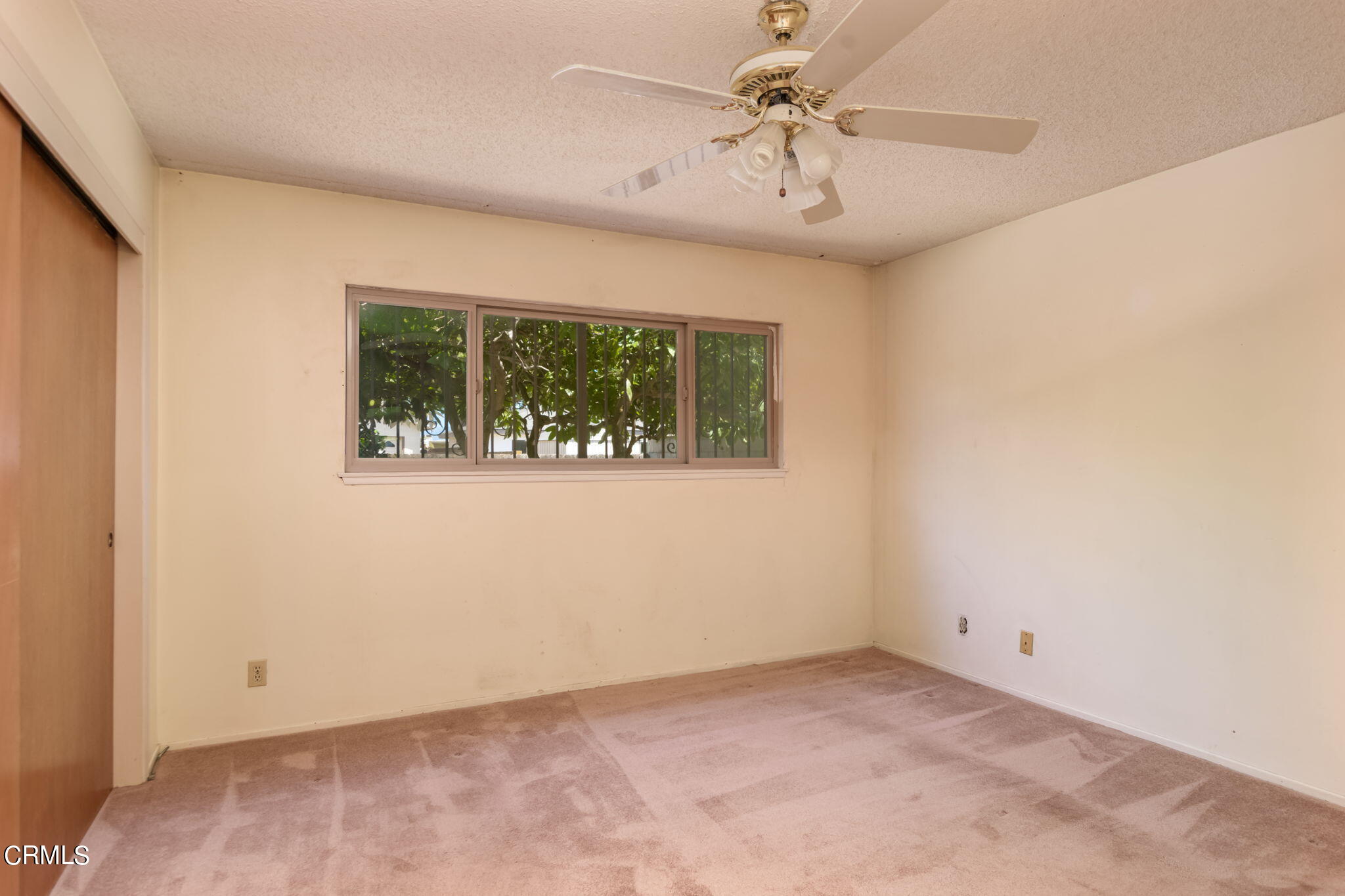 4410 Reeder Avenue Oxnard, CA 93033 - Photo 10 of 20 an empty room with a window