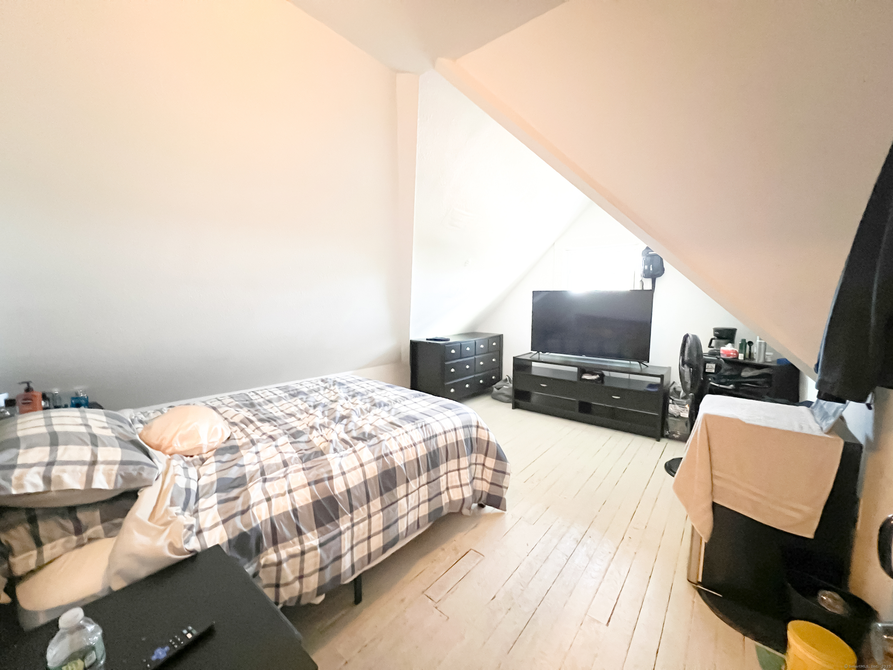 835 Bank Street New London, CT 06320 - Photo 23 of 28