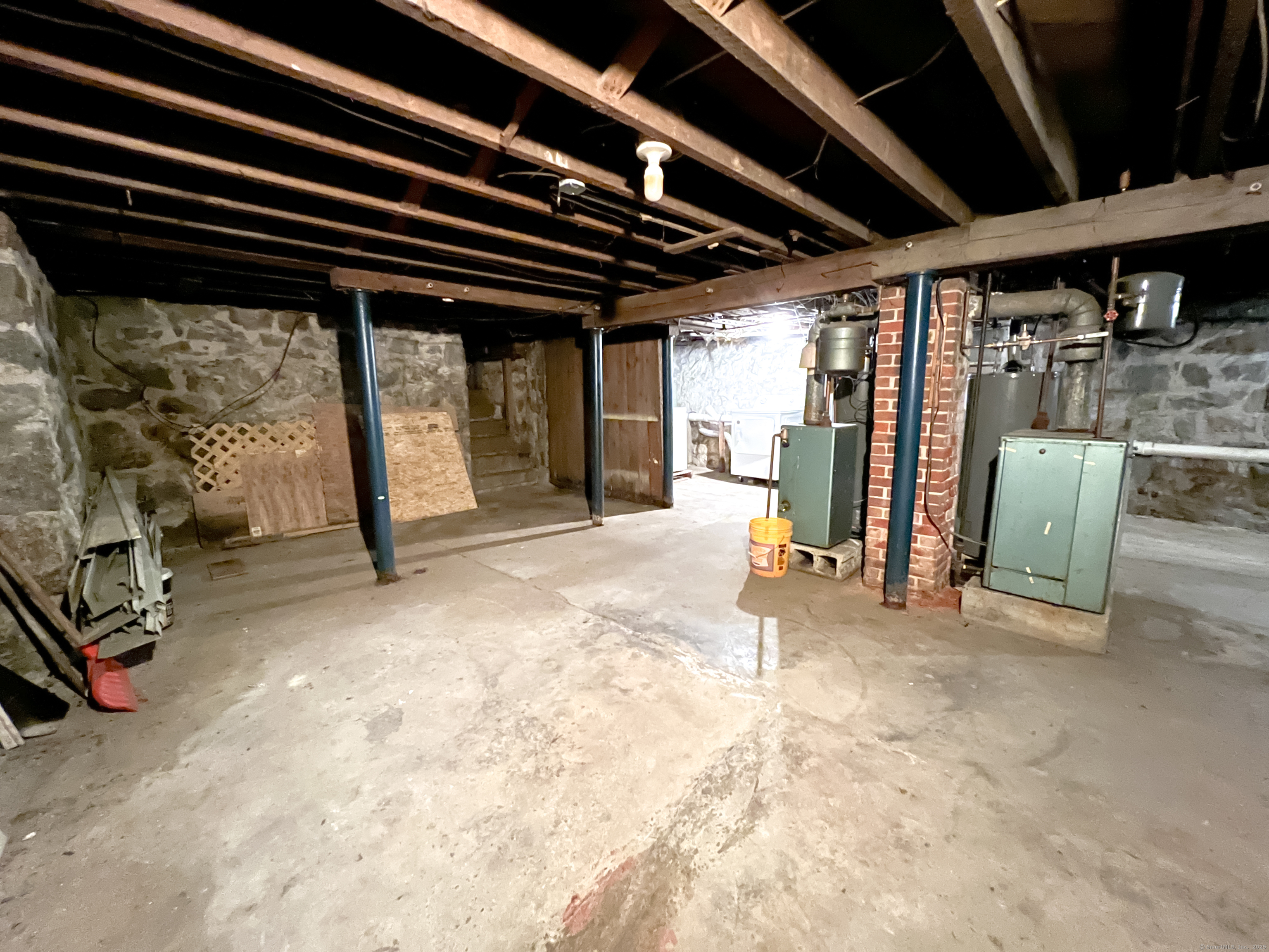 835 Bank Street New London, CT 06320 - Photo 25 of 28