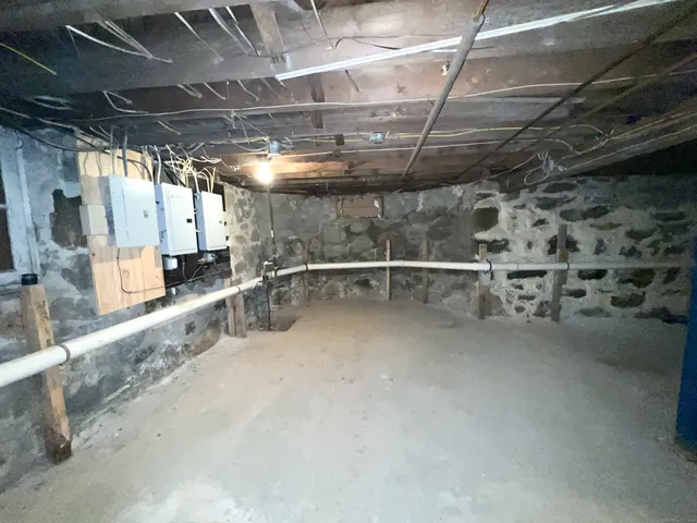 $364,000 | 835 Bank Street, New London, CT 06320