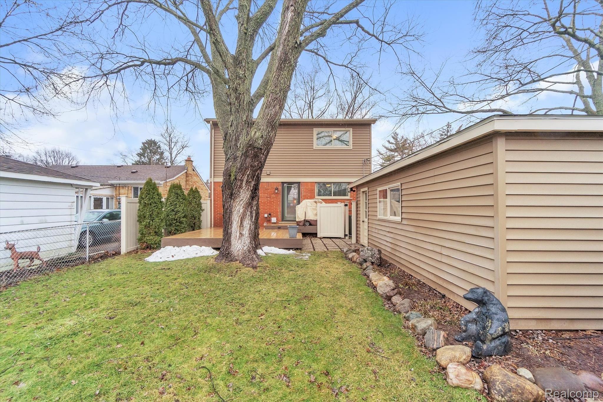 203 South Alice Avenue Rochester, MI 48307 - Photo 35 of 35 31-203-S-Alice-Ave-WindowStill-Real-Estate-Photography-32.jpg