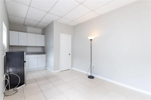 $1,300 | 5807 Southwest 41st Street, Unit 2, South Miami, FL 33155