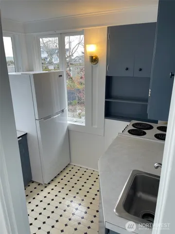 a view of a window in a room