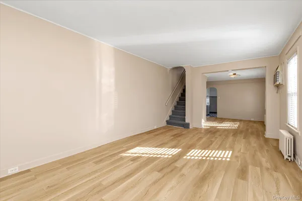$3,900 | 14 Endview Avenue, Lynbrook, NY 11563